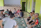Babinsa Sukamelang Komsos Bersama Kapolsek dan Bhabinkamtibmas Bahas Kamtibmas
